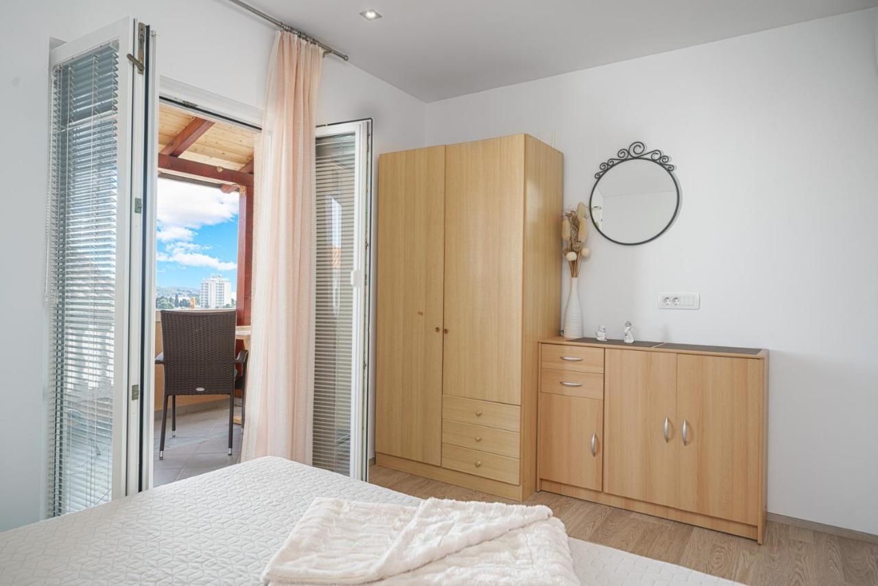 Apartments Vesna Vodice Bagian luar foto