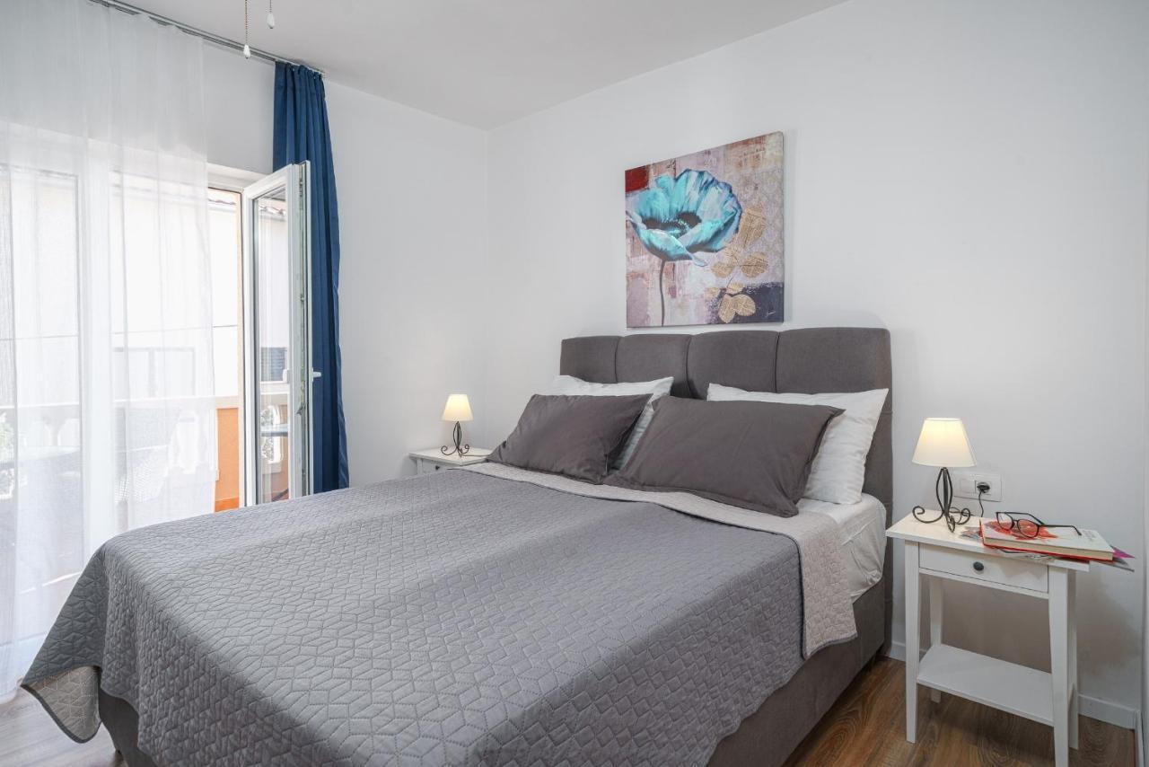 Apartments Vesna Vodice Bagian luar foto